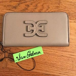 Sam Edelman wallet